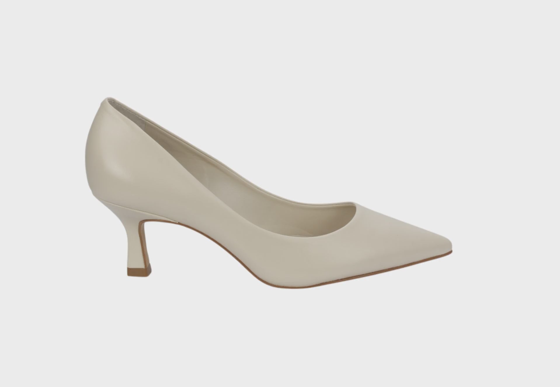 Carrano Leather Pump - Latte